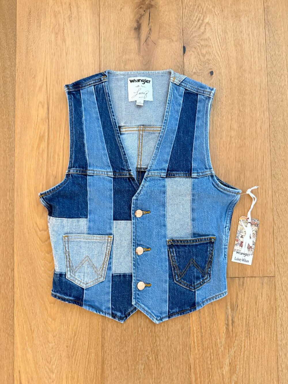 Lainey Wilson Wrangler Collab Women's Blue Denim Patchwork Country Vest S NWT - Picture 2 of 7